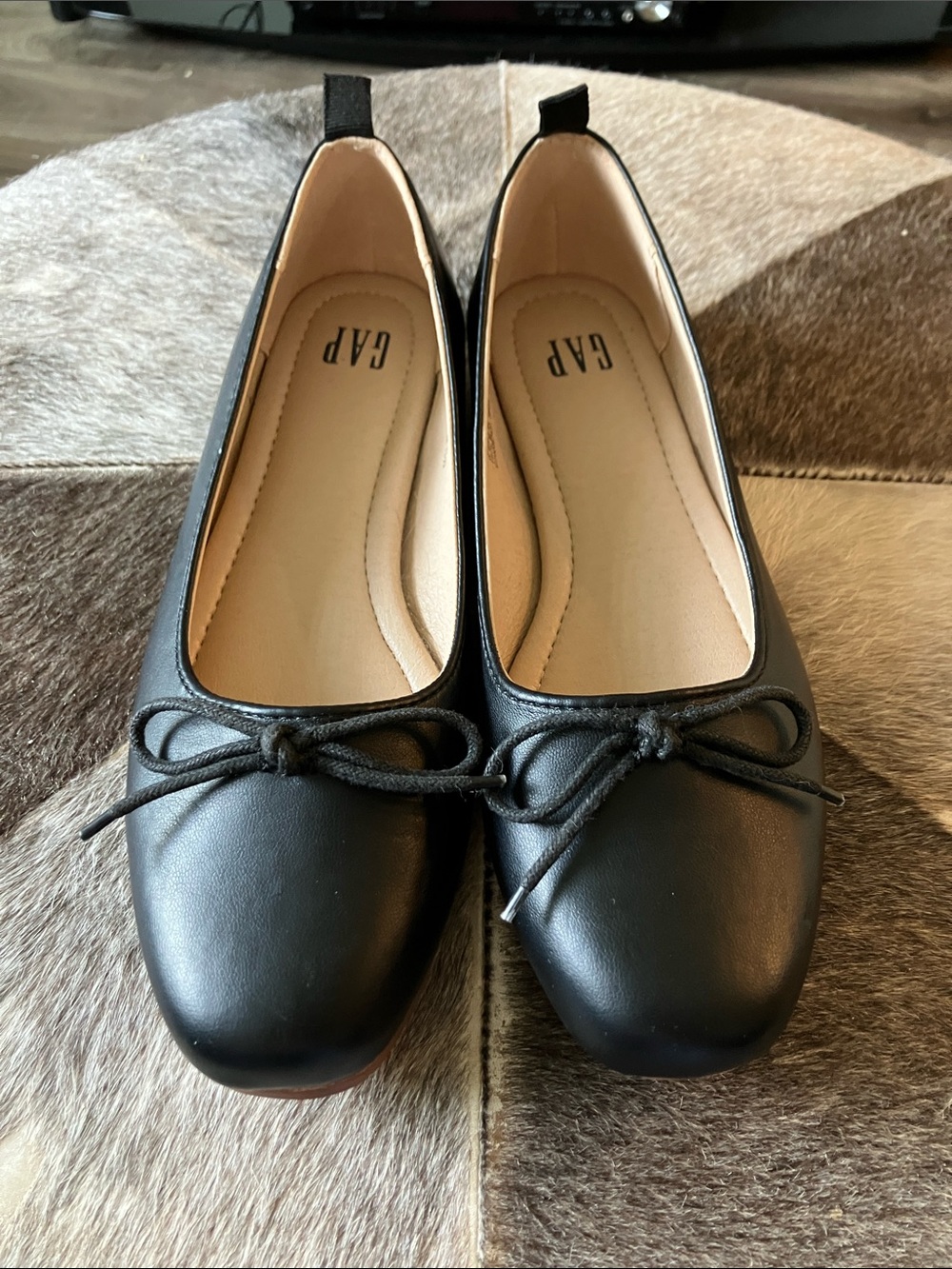 GAP Black Ballet Flats with Bow Accent